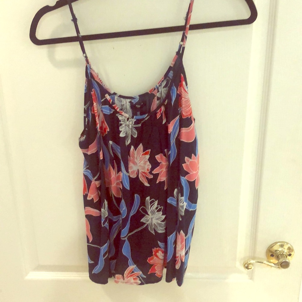 Red, white & blue! Gap flowy tank for summer!